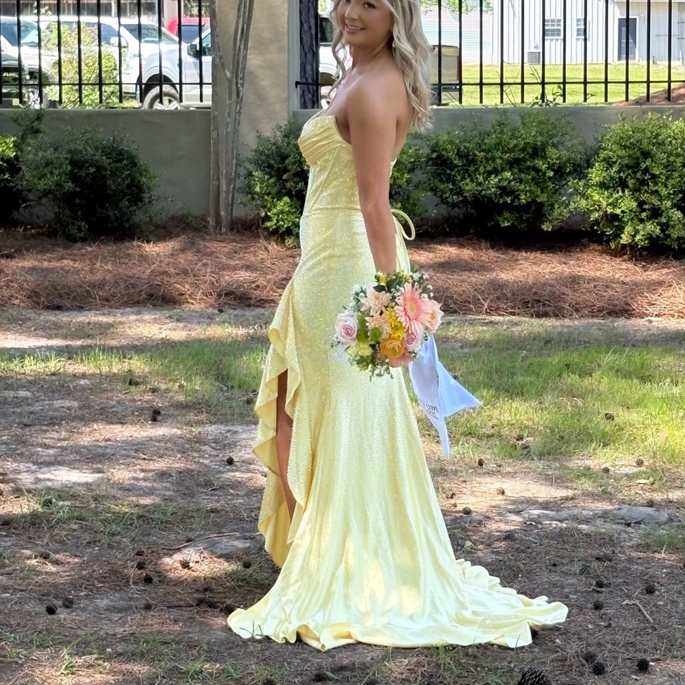 Sherri Hill Yellow Ruffled Backless Gown
